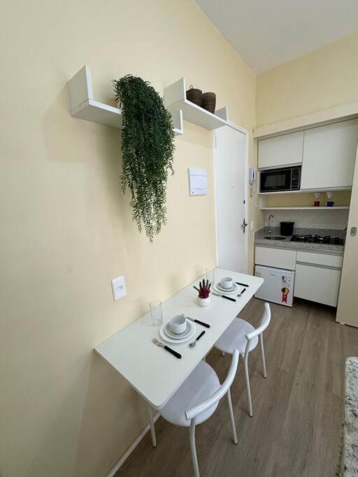 Em Copacabana Apartment